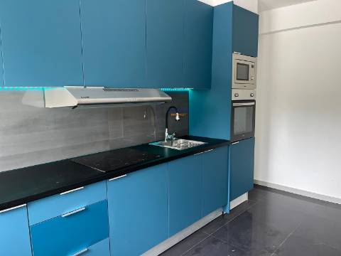 Moradia T5 com piscina Constância