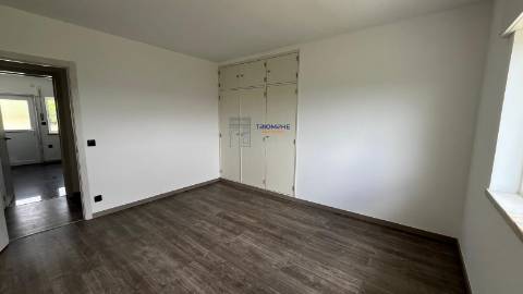 Moradia T5 com piscina Constância