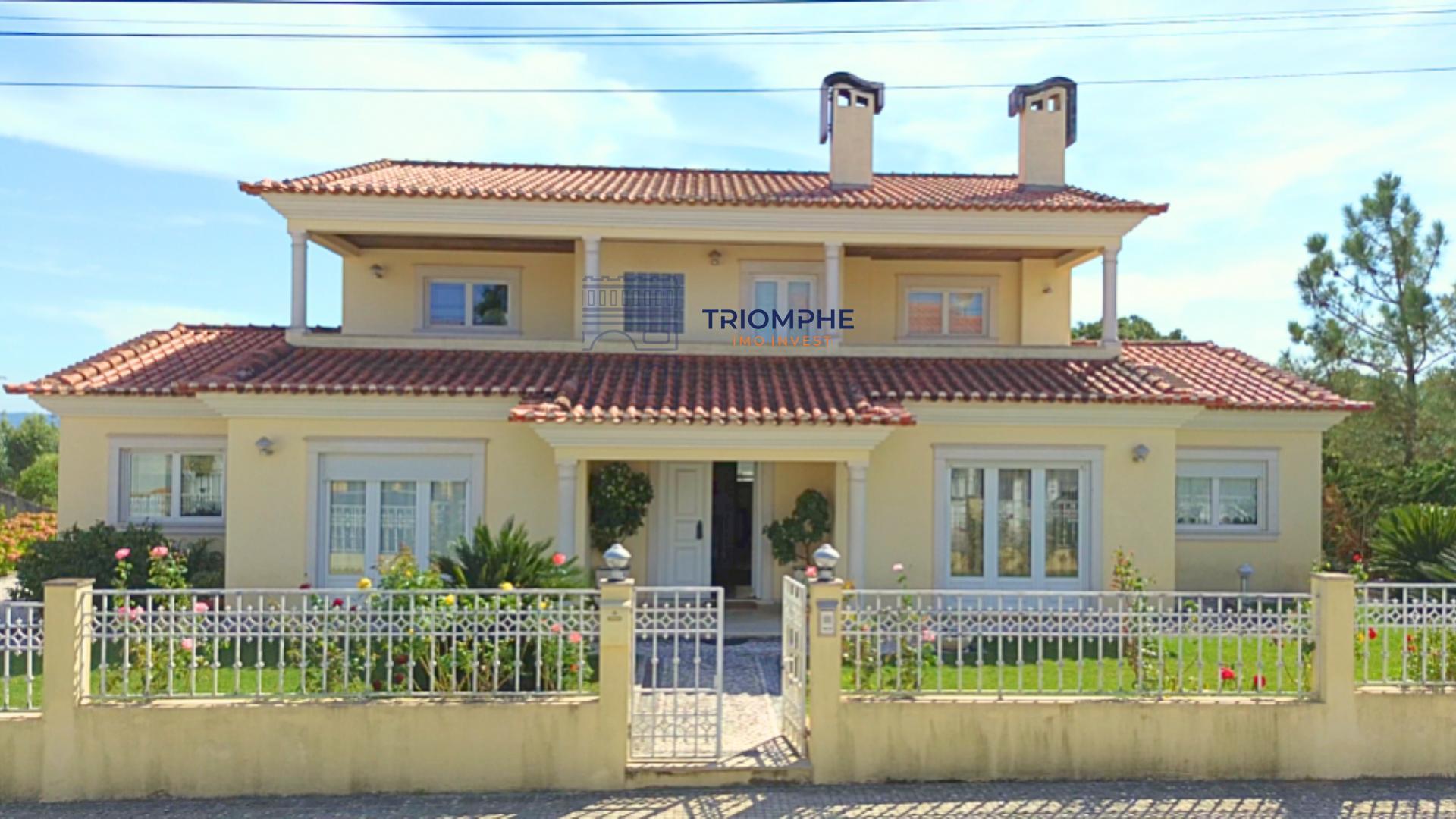 Moradia T5 com piscina Entroncamento