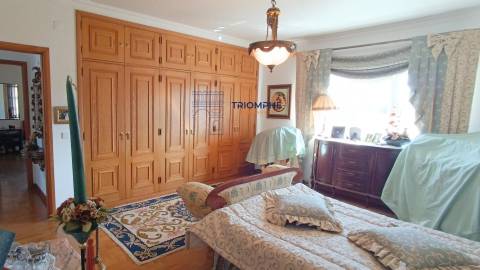 Moradia T5 com piscina Entroncamento