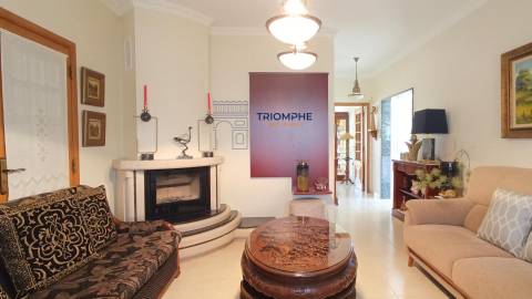 Moradia T5 com piscina Entroncamento