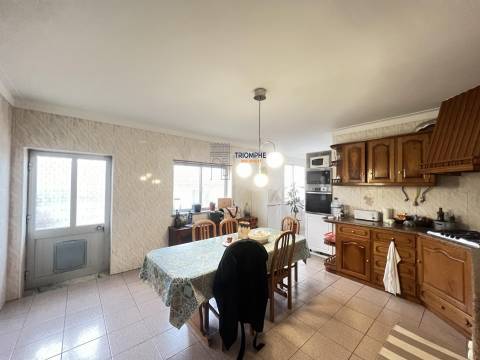 Moradia Bi-Familiar - Peniche.