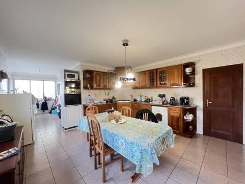 Moradia Bi-Familiar - Peniche.