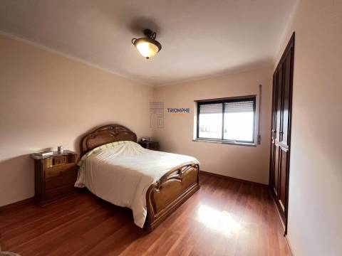 Moradia Bi-Familiar - Peniche.