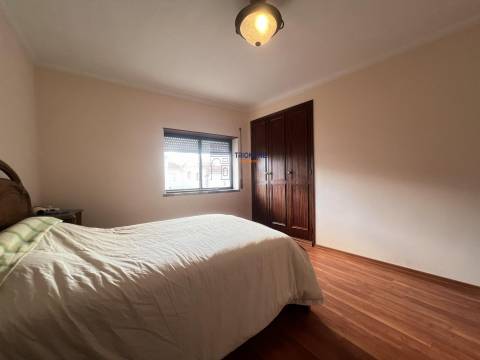 Moradia Bi-Familiar - Peniche.