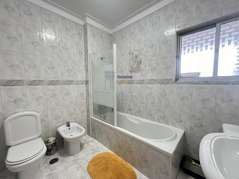 Moradia Bi-Familiar - Peniche.