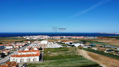 Moradia Bi-Familiar - Peniche.