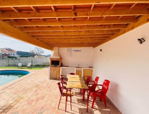 Moradia T2 com piscina, Caldas da Rainha