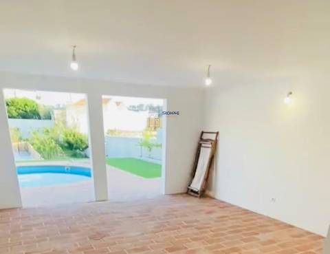 Moradia T2 com piscina, Caldas da Rainha