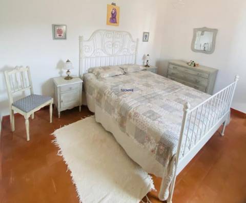 Moradia T2 com piscina, Caldas da Rainha