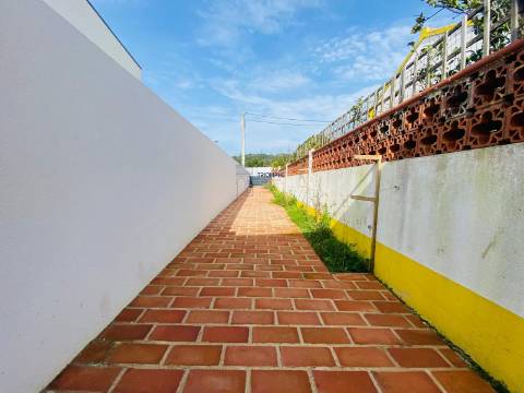 Moradia T2 com piscina, Caldas da Rainha