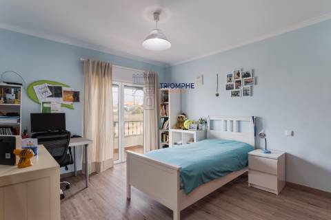 Moradia T3 renovada Porto Salvo, Oeiras