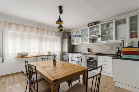 Moradia T3 renovada Porto Salvo, Oeiras
