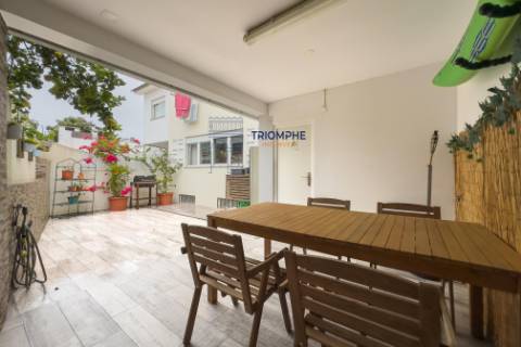 Moradia T3 renovada Porto Salvo, Oeiras