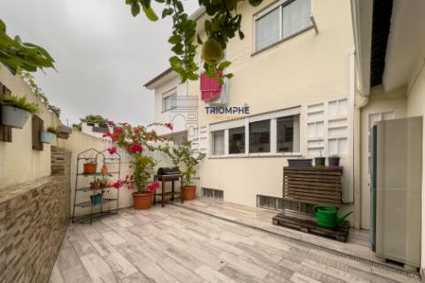 Moradia T3 renovada Porto Salvo, Oeiras