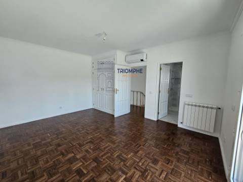 Moradia T5 Renovada na histórica cidade de Tomar