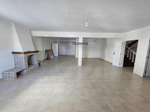 Moradia T5 Renovada na histórica cidade de Tomar