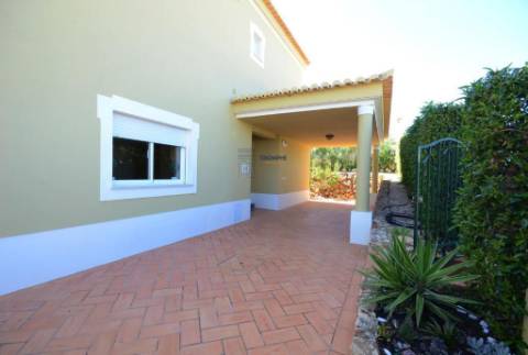 Moradia T4 com Piscina, Licença AL Ativa, Portimão