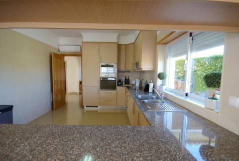 Moradia T4 com Piscina, Licença AL Ativa, Portimão