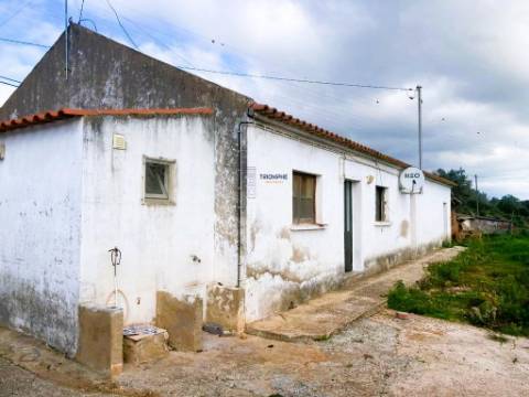 Casinha dos Avós a 10 minutos da Meia Praia, M. Grande, Portimão