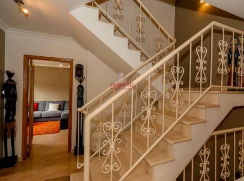 Moradia Geminada T4 em Coto, Caldas da Rainha