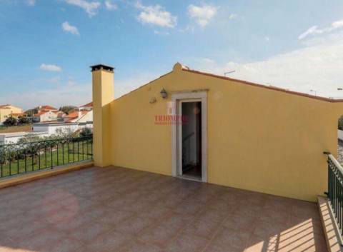 Moradia Geminada T4 em Coto, Caldas da Rainha