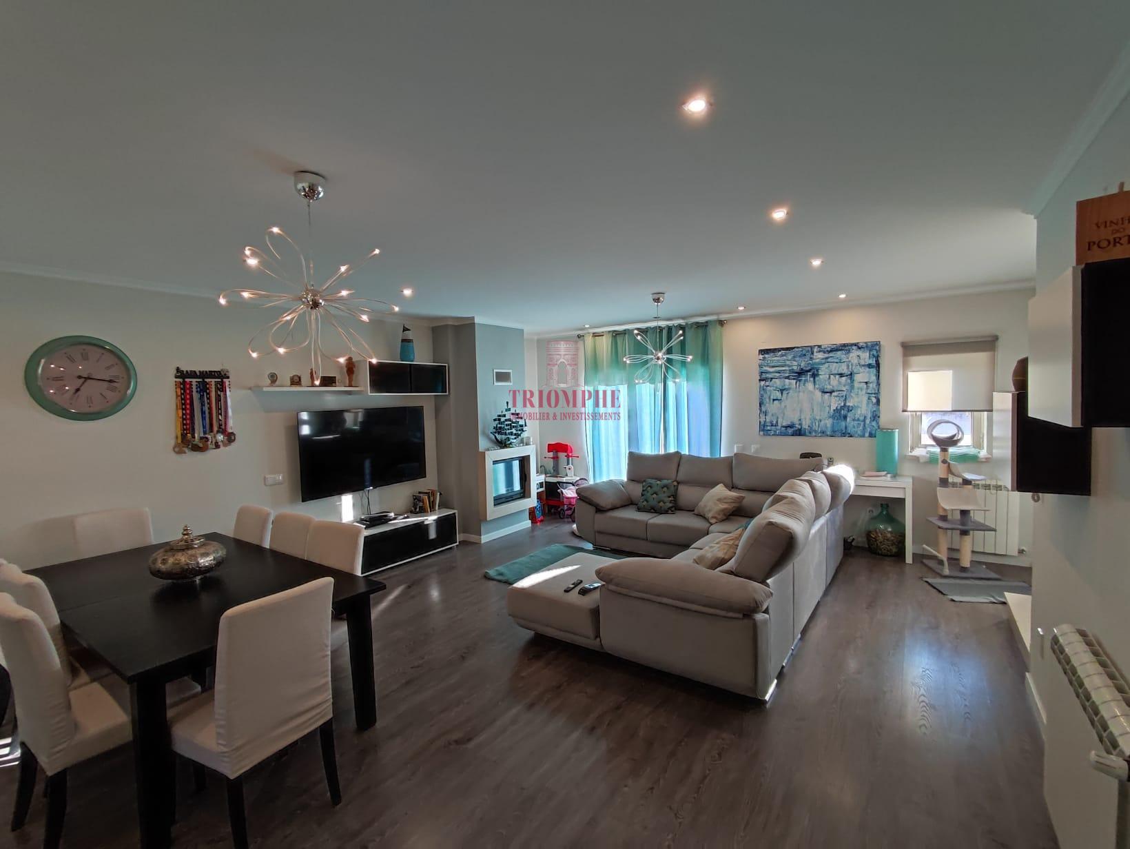 Moradia T4, Arquitetura Moderna, Porto de Mós