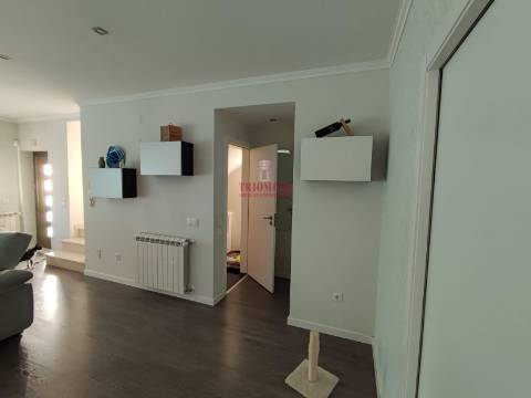 Moradia T4, Arquitetura Moderna, Porto de Mós