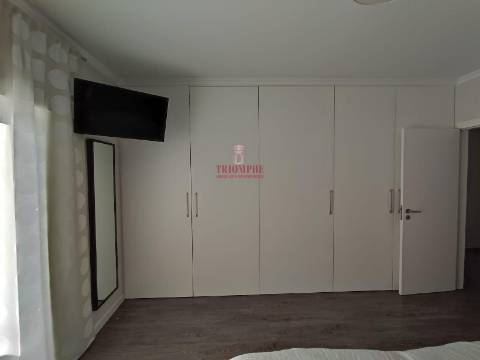 Moradia T4, Arquitetura Moderna, Porto de Mós