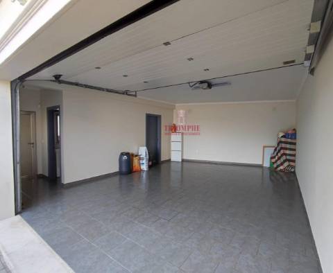 Moradia T4, Arquitetura Moderna, Porto de Mós