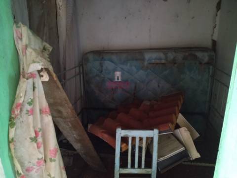 Moradia T2 em renovação total em São Miguel do rio Torto, Abrantes	