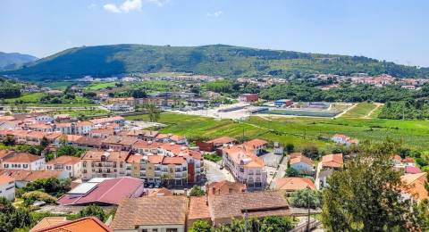 Espaço Comercial no Centro de Porto de Mós