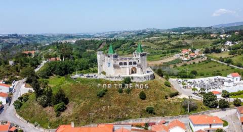 Espaço Comercial no Centro de Porto de Mós