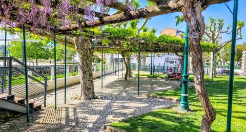 Espaço Comercial no Centro de Porto de Mós