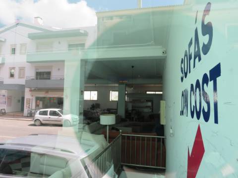 Espaço Comercial no Centro de Porto de Mós