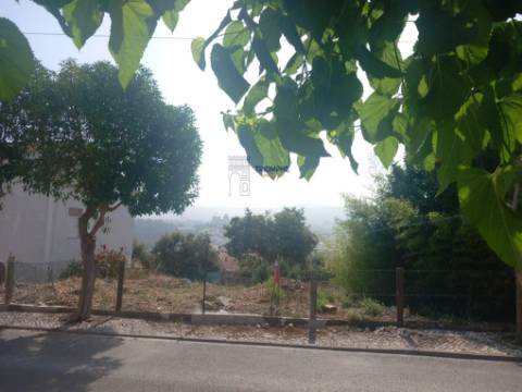 Terreno 471m2 com projeto vista Castelo em  Porto de Mós 