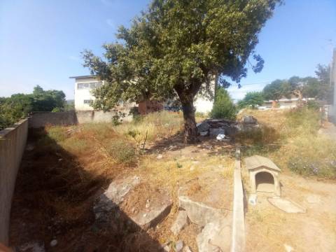 Terreno 471m2 com projeto vista Castelo em  Porto de Mós 