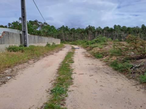 Terreno com viabilidade de construção Hotel Rural localizado em São Martinho do Porto.