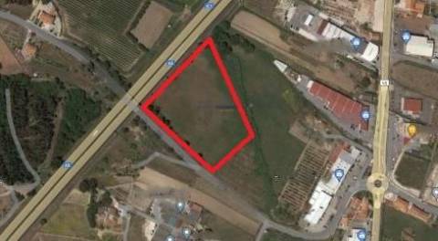 Terreno de 16947m2 em Lavradio, Caldas da Rainha