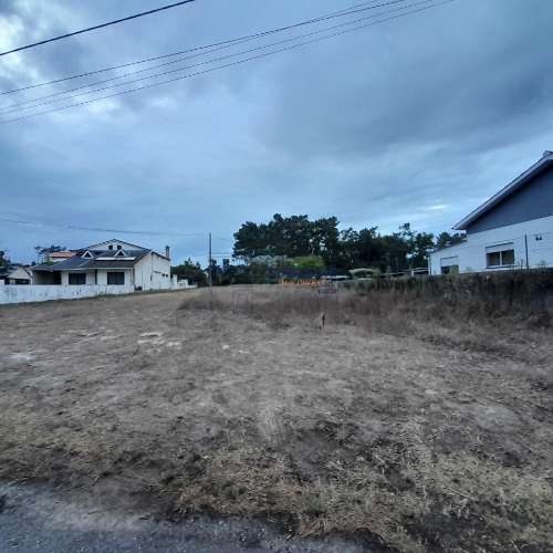 Terreno Urbano, P/ Construção de moradia e Terreno Rústico, Área 5.605 M2, Amor, Leiria 