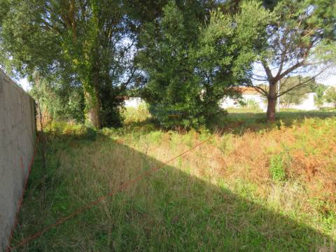 Lote de Terreno Urbano nas Gaeiras 388 m2