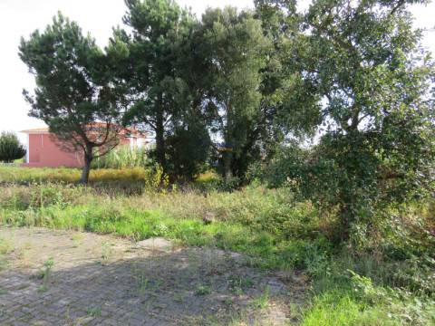 Lote de Terreno Urbano nas Gaeiras 388 m2