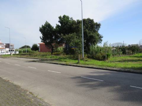 Lote de Terreno Urbano nas Gaeiras 388 m2