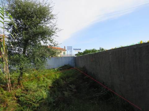 Lote de Terreno Urbano nas Gaeiras 388 m2
