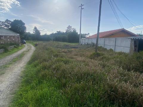 Terreno 3.486m2 em zona urbana Pataias 