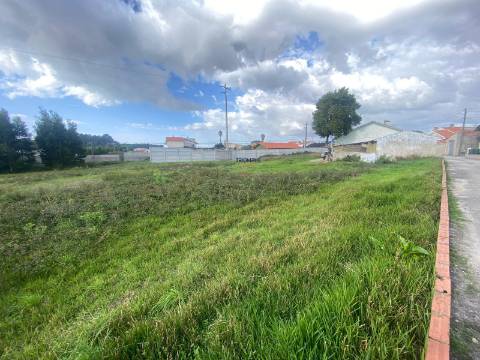 Terreno 3.486m2 em zona urbana Pataias 