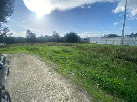 Terreno 3.486m2 em zona urbana Pataias 