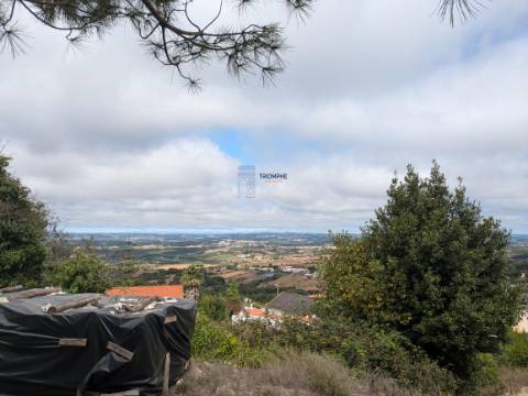 Terreno Misto com área total 7040 m2  Cadaval