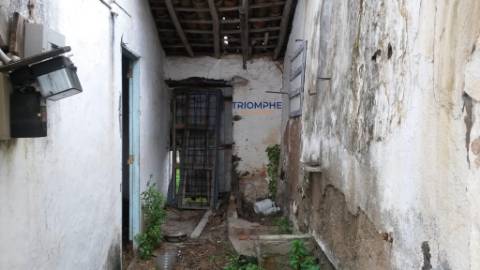 Ruína no Carvalhal, Tomar