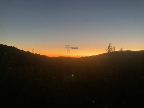 Terreno de 11.220m2 com 240m2 Urbano e Armazém, Arão, Portimão